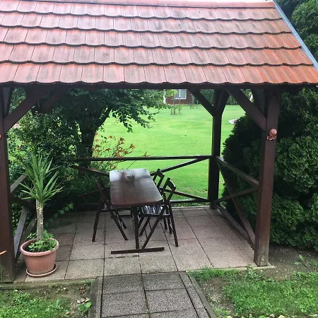 Noe Barkaja Vendeghaz *